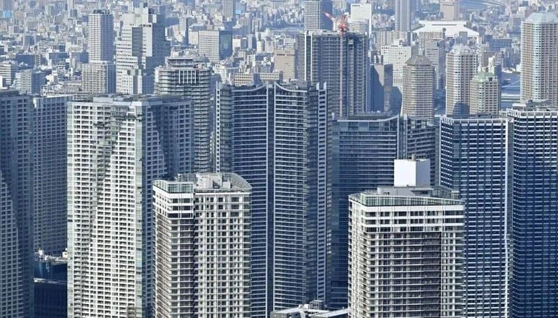 Japanese Urban Circles Apartment