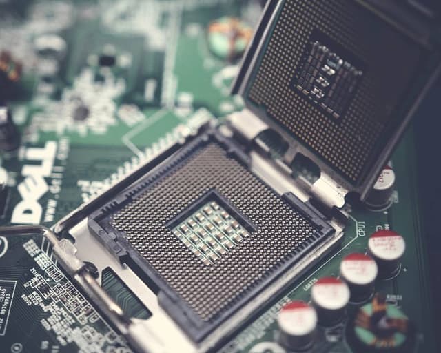 Rising memory costs impact PCs: Dell and HP weaken pre-market