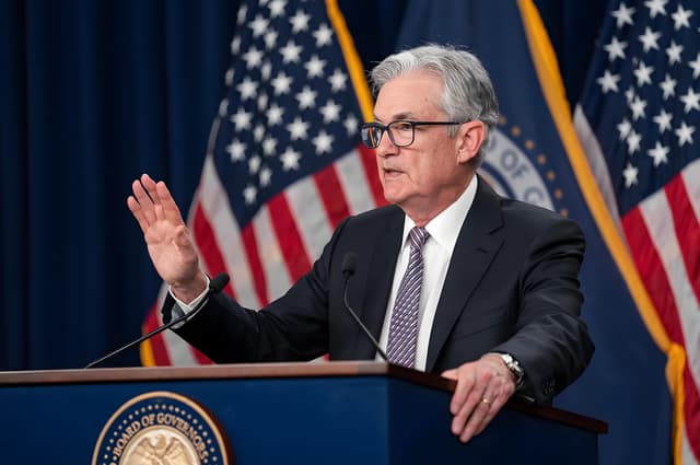 US Dollar Index nears 107 as Fed rates and Trump expectations boost it for five days.