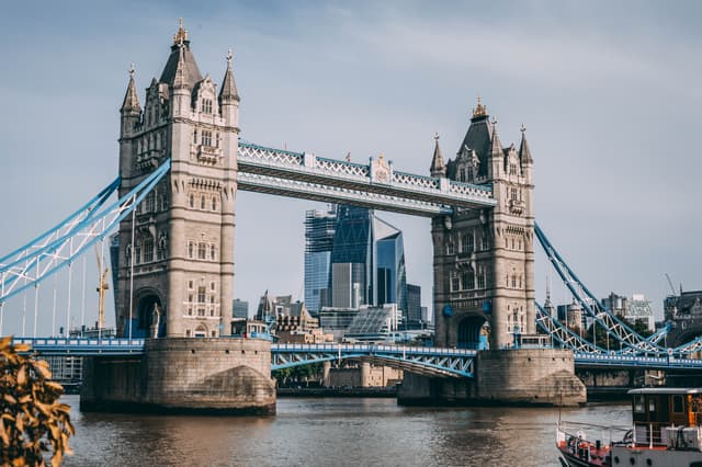 ロンドンを去る人口が歴史的新高に！高い住宅ローンの利率がロンドン市民の生活空間を圧迫している