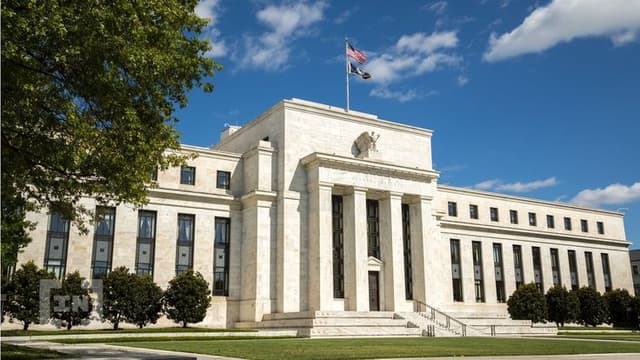 Rate cuts by the Federal Reserve have sparked predictions of a "new bull market" for US stocks.