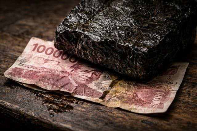 Asian Emerging Stocks Eye Weekly Rebound as Indonesian Rupiah Hits Record Low