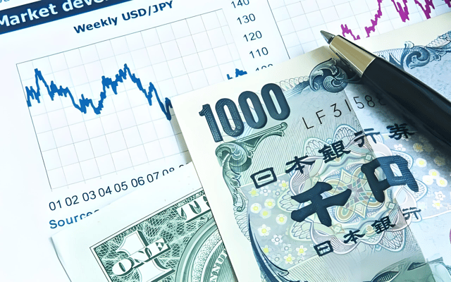 Japan's Nikkei dips on tech drag, while South Korea's KOSPI posts modest gains at Thursday's open.